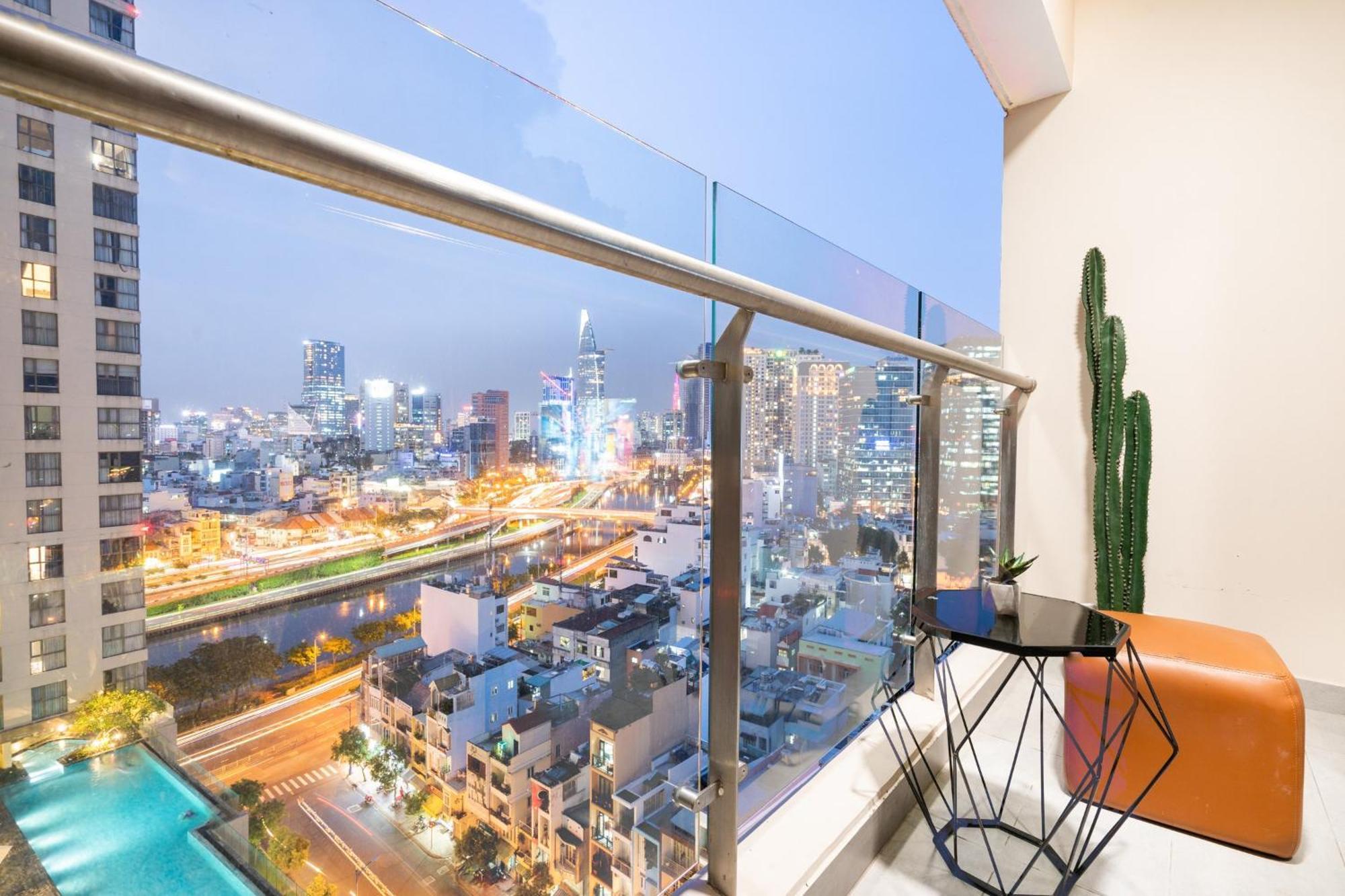 Otis Millennium Saigon Balcony Apartment Ho Chi Minh City Exterior photo