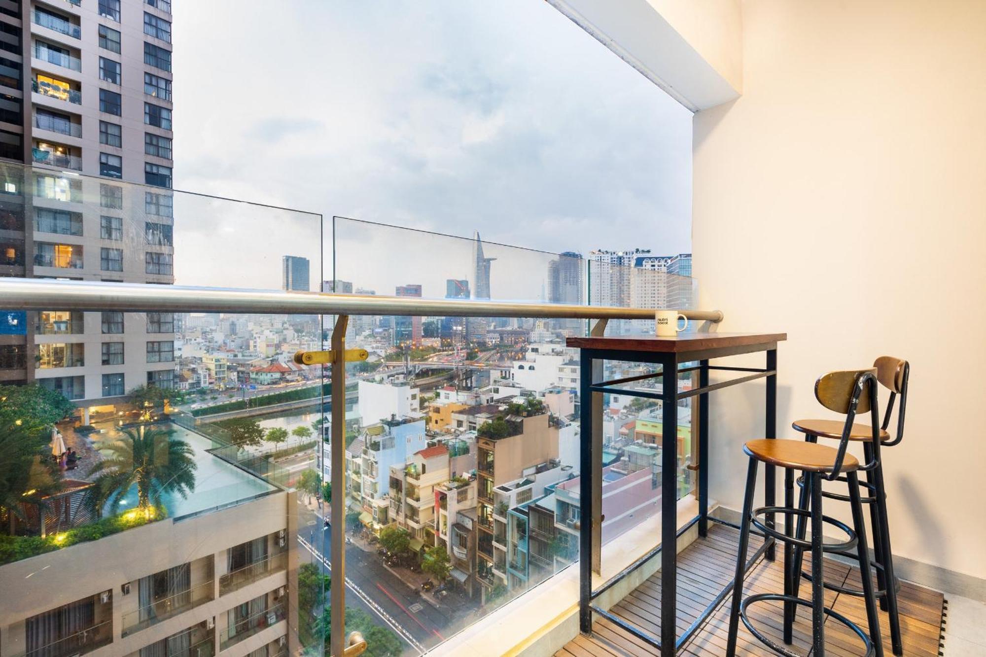 Otis Millennium Saigon Balcony Apartment Ho Chi Minh City Exterior photo