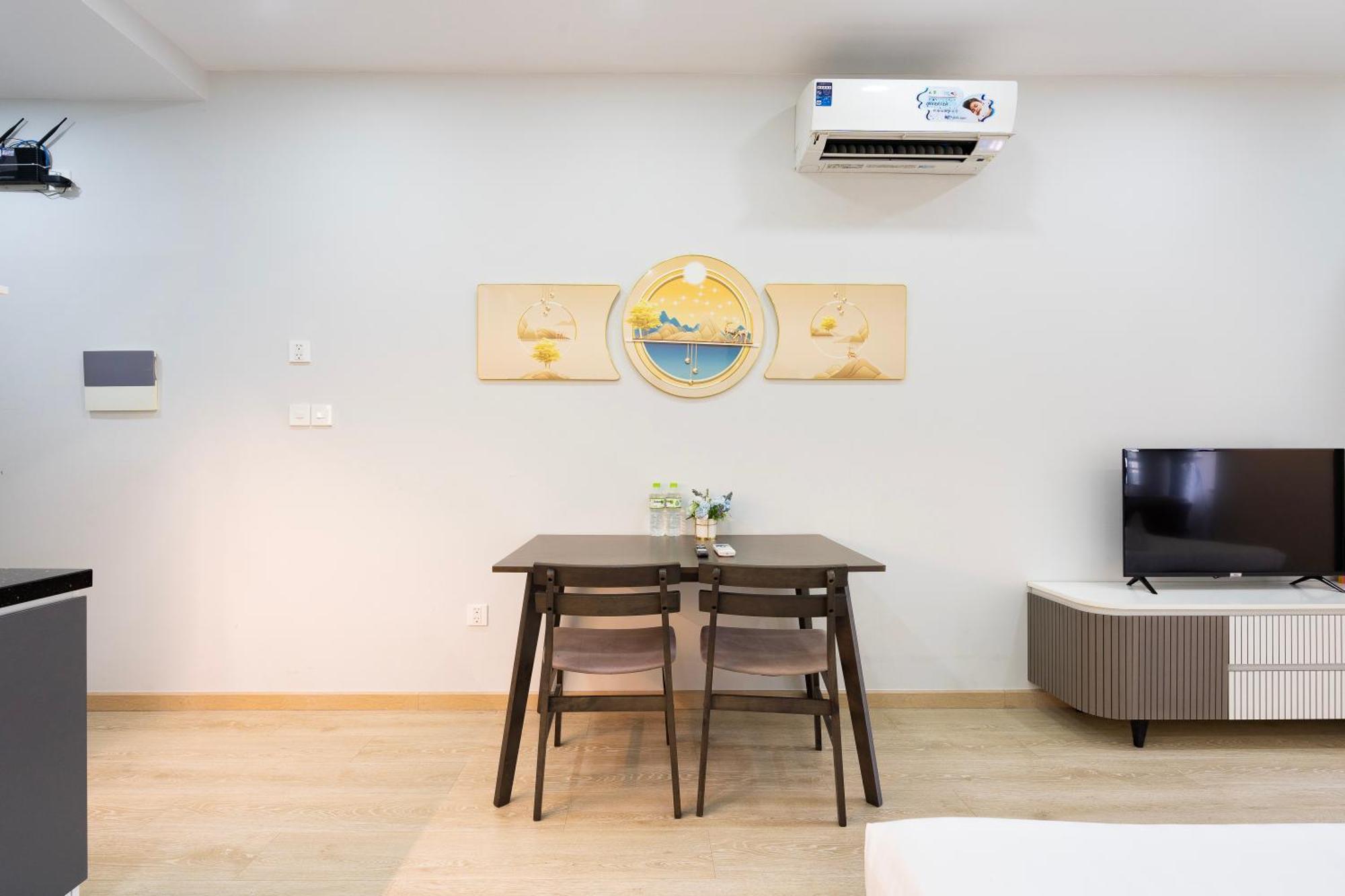 Otis Millennium Saigon Balcony Apartment Ho Chi Minh City Room photo