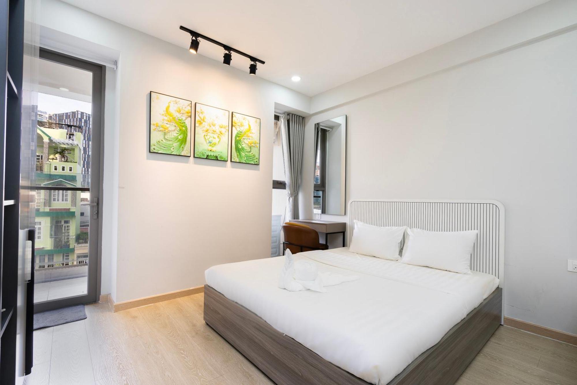 Otis Millennium Saigon Balcony Apartment Ho Chi Minh City Room photo